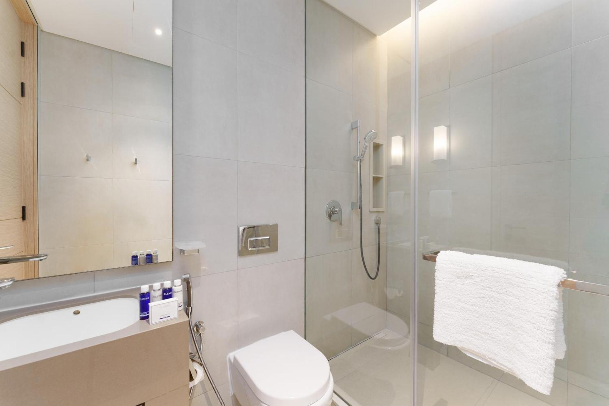 Maison Privee - Luxury Living W/ Superb Sea Views In Address Jbr *